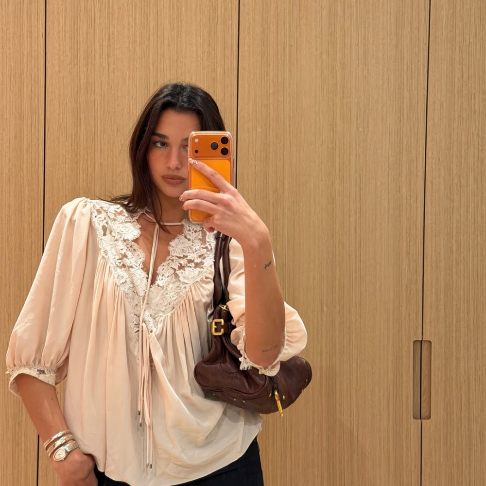 不要以為她只有性感，Dua Lipa的私服裡其實藏著一抹浪漫的少女心